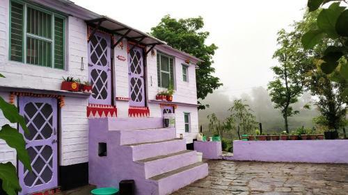 Dwarahat Village Homestay- Pahadi Ghar