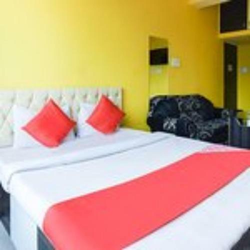 Hotel Staymaker Royal Galaxy