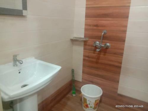 Lodge Priya Hotel