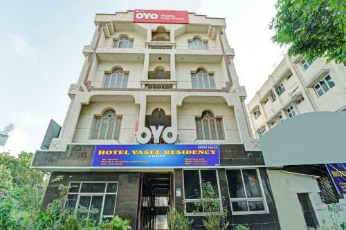 Oyo 85329 Hotel Vasee Residency
