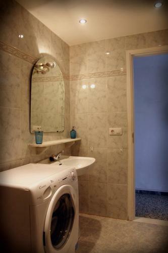 Cosy Apartment Close To The Beach!