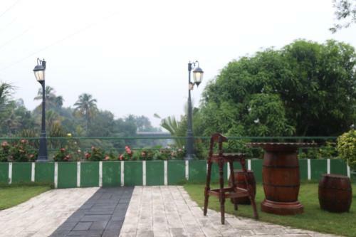 Woodhive Villa