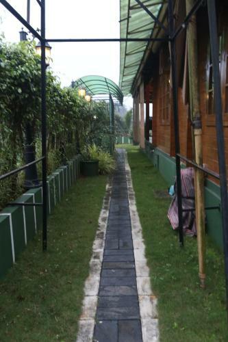 Woodhive Villa