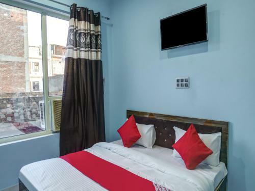 Oyo Flagship 83018 Hotel Suncity