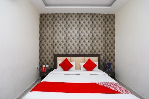 Oyo 28017 Hotel Olive