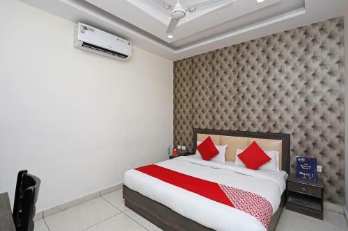 Oyo 28017 Hotel Olive