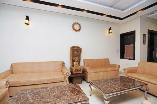 Oyo 28017 Hotel Olive