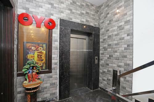 Oyo 28017 Hotel Olive