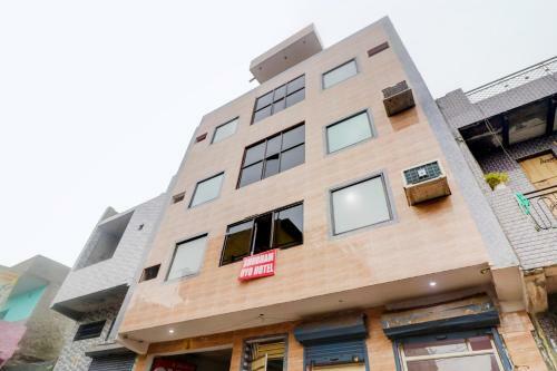 Oyo 77324 Hotel Shubham