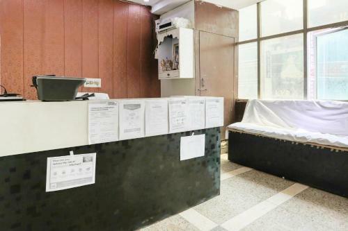 Oyo 81667 Hotel Mahak