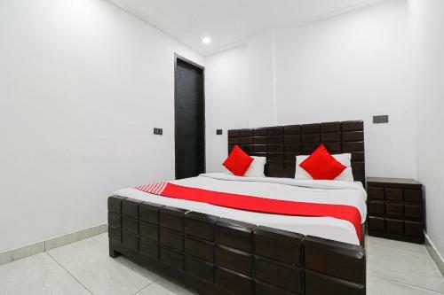 Oyo 86224 Hotel Grand