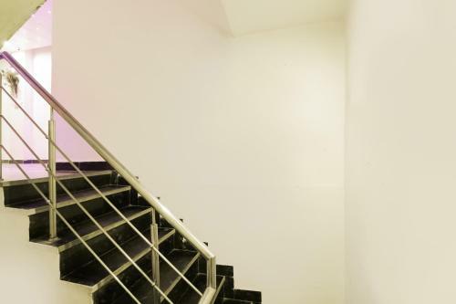 Oyo 86224 Hotel Grand