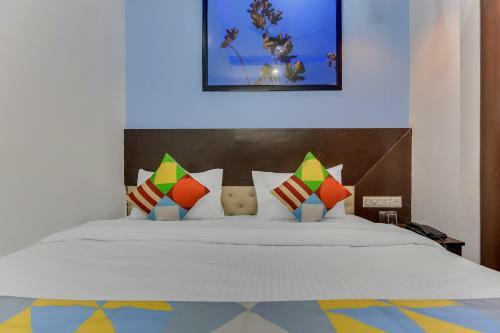 Hostal Collection O 82677 Hotel Apj Grand