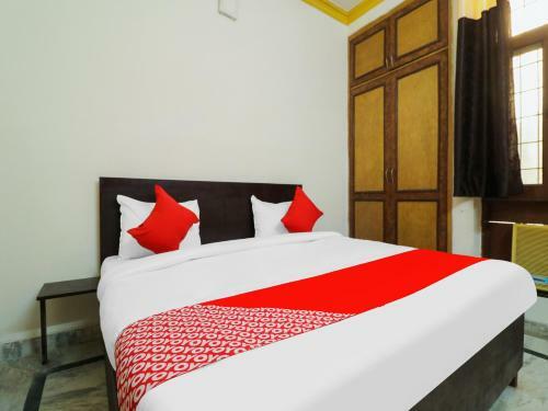 Oyo 85818 Hotel Peace
