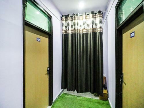 Hotel Oyo 77339 Uday Paradise