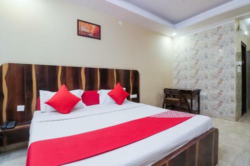Oyo 68039 Hotel Kavya