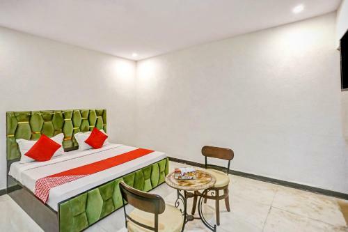 Hotel Oyo 80905 Gold Forest