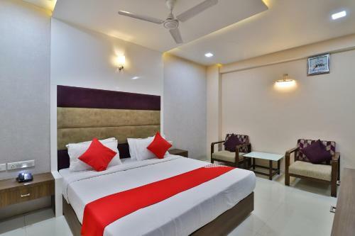 Oyo 35982 Hotel Blue Rock