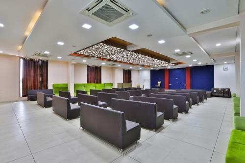 Oyo 35982 Hotel Blue Rock
