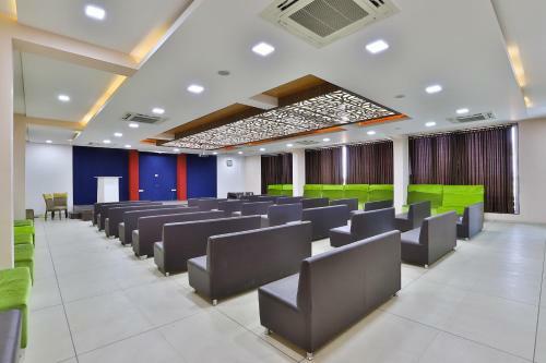 Oyo 35982 Hotel Blue Rock