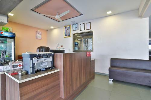 Oyo 35982 Hotel Blue Rock