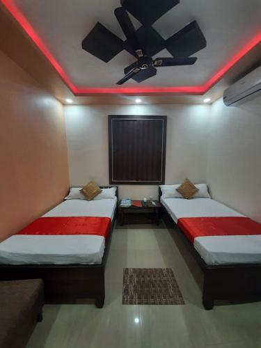 Hotel Shakuntla Palace