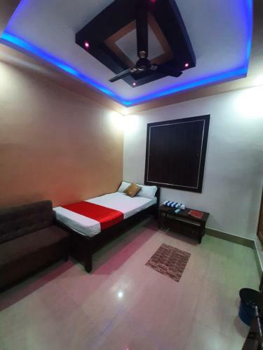 Hotel Shakuntla Palace