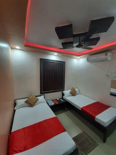 Hotel Shakuntla Palace