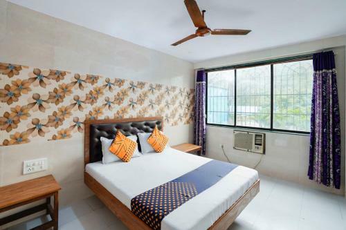 Hotel Vaccinated Staff- Oyo 74977 Dipesh Lodge