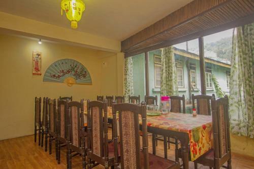 Oyo Flagship 67564 Hotel Siljong