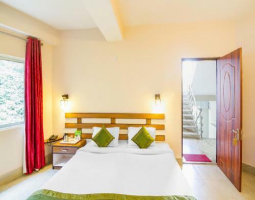 Green View Hotel