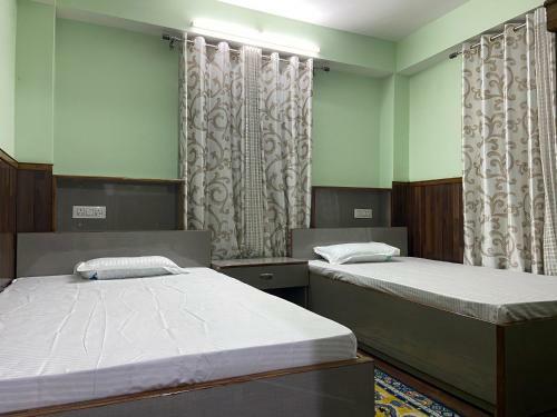 Bed & Breakfast Newa House
