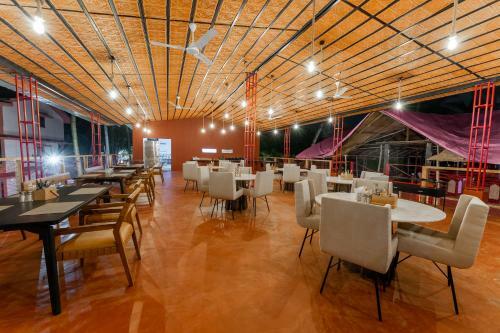 Hotel Justa Morjim Beach Resort Goa