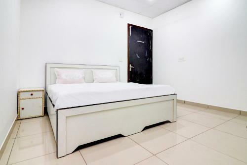 Oyo 77805 Hotel Sweet Valley