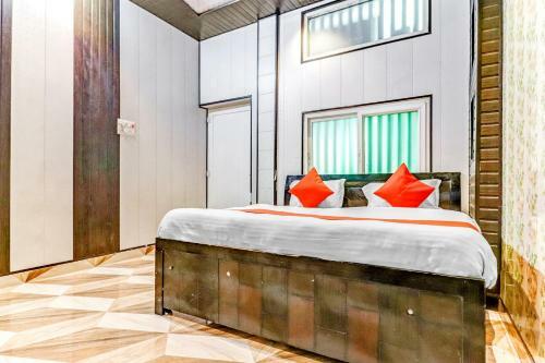 Hotel Oyo 81561 Lucky Stay