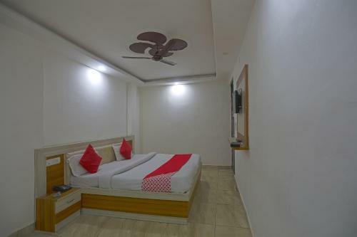 Oyo 28331 Hotel Keshav-a Unit Of Ghaziabad Inn