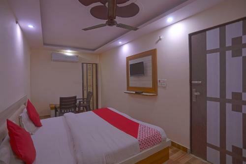Oyo 28331 Hotel Keshav-a Unit Of Ghaziabad Inn