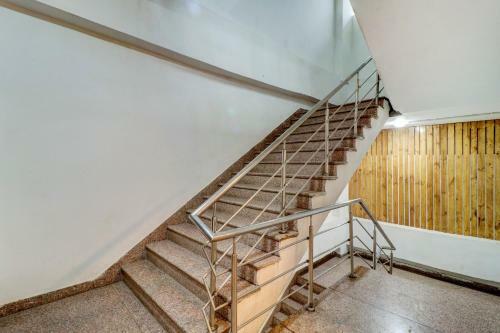 Oyo 82347 Hotel Silver Ray