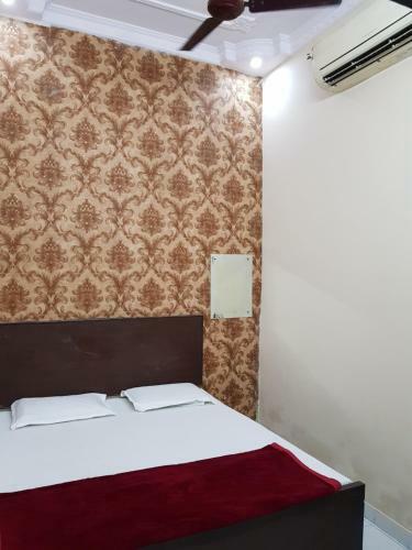 Sharda Hotel By Wb Inn