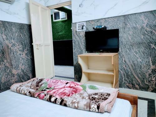 Sharda Hotel By Wb Inn