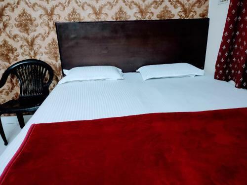 Sharda Hotel By Wb Inn