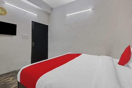 Oyo 86945 Hotel Ayush