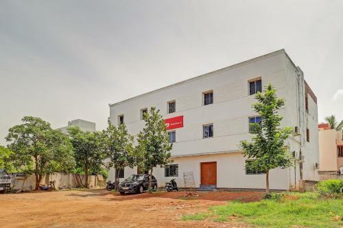 Oyo 82537 Hotel Sona