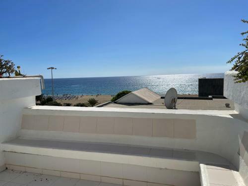 Sea View 2-bedroom Apartment Colony Club