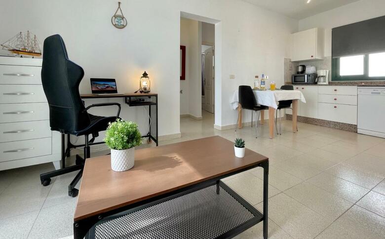 Cozy And Dn-friendly Apartment Over The Rooftops