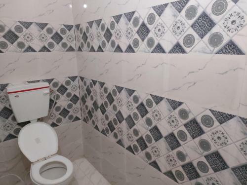 Staymaker Hotel White Stone