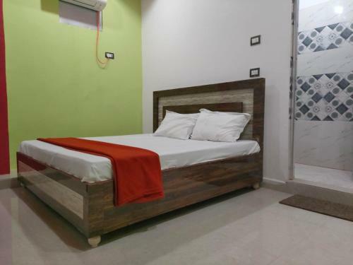 Staymaker Hotel White Stone