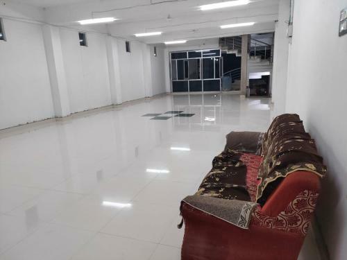 Staymaker Hotel White Stone