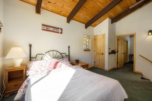 Bearfoot Retreat