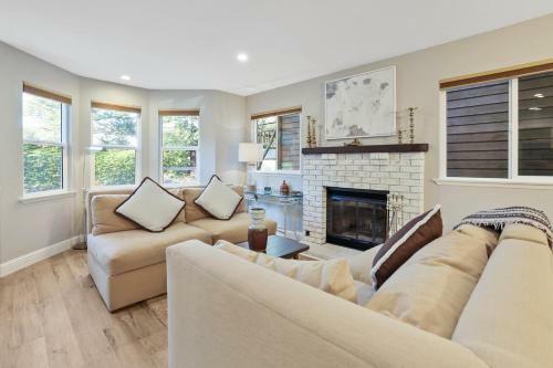 Wanderlust Cambria Seaside Village